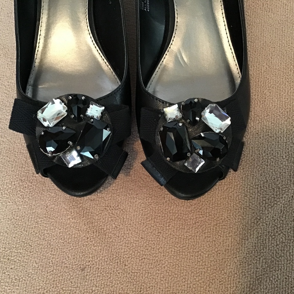 Elle Black wedge with ribbon detail at toe & clear and black bead accent - Picture 3 of 10